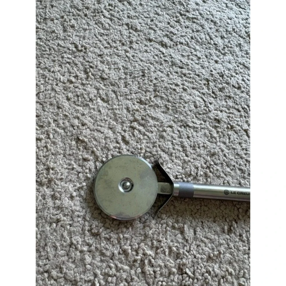 Le Creuset Stainless Steel Pizza Cutter Wheel Slicer Silver Kitchen Tool